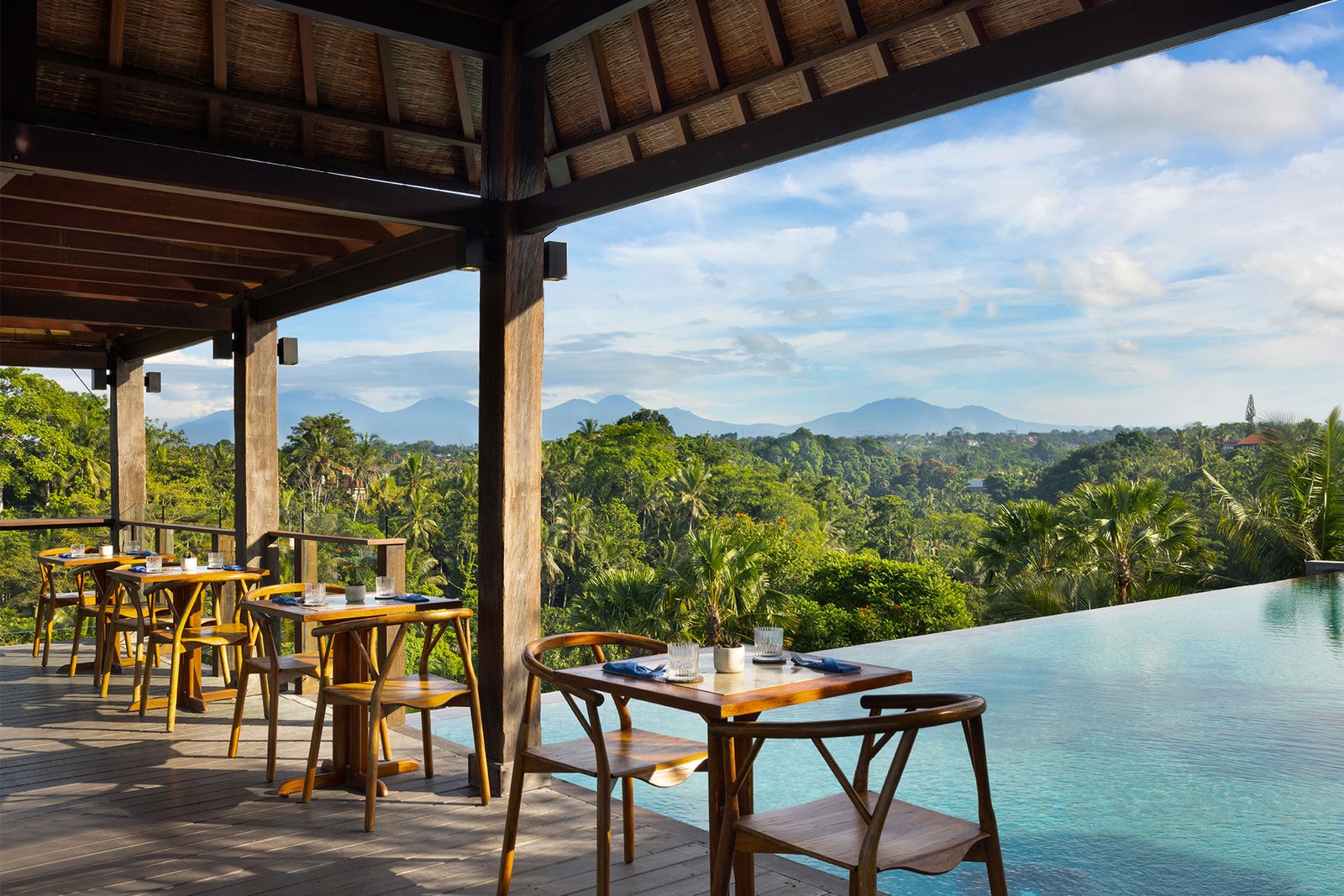 bisma-valley-elemental-space-ubud-best-infinity-pool-restaurant-with-space-for-meeting-room-and-yoga-cooking-class-wedding-bali